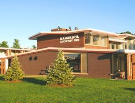 Karakahl Country Inn Mount Horeb Exterior photo